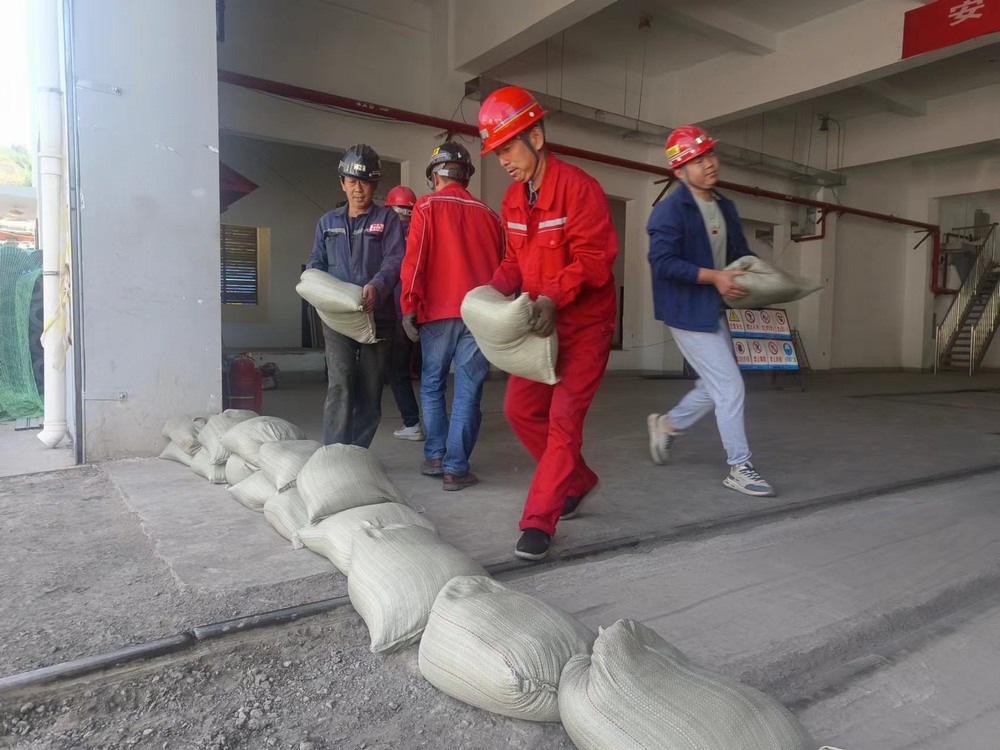 陜煤建設(shè)礦建二公司：嚴陣以待筑牢防暑防汛“安全網(wǎng)”