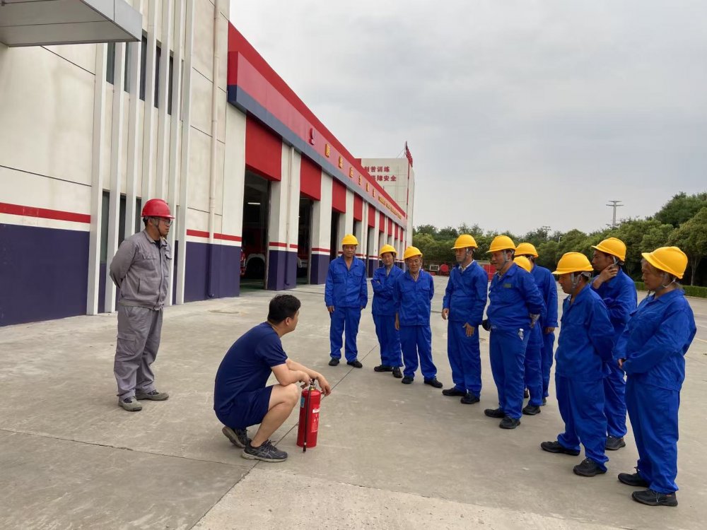 戰(zhàn)高溫護(hù)平安