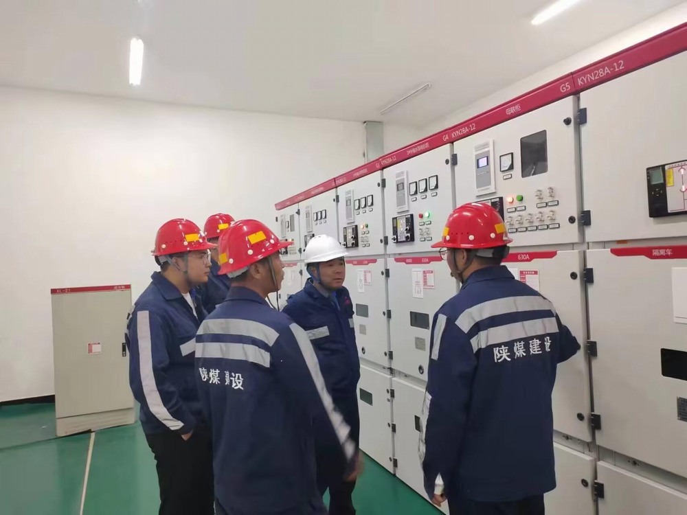 陜煤建設洗選煤運營公司第一項目部：戰(zhàn)高溫保進度，掀起大干熱潮