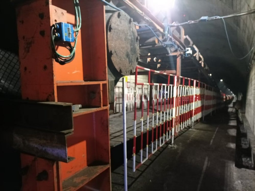 秋實映礦建！陜煤建設(shè)韓城分公司安裝第四項目部 施工的大佛寺礦4煤西部膠帶大巷二部帶式輸送機延伸設(shè)備安裝工程圓滿通過竣工預(yù)驗收