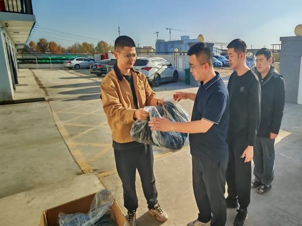 陜煤建設(shè)煤礦運(yùn)營(yíng)服務(wù)分公司:立冬餃香暖一線 凝心聚力戰(zhàn)年終