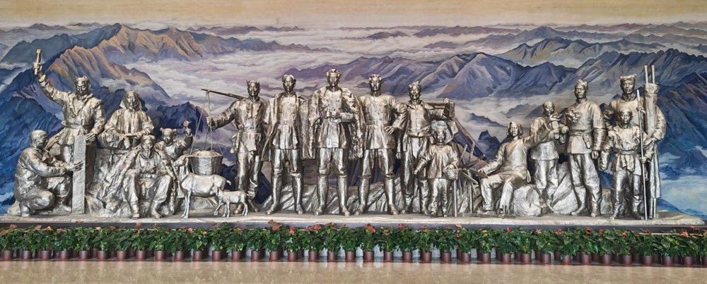 煤礦運營服務(wù)分公司：汲取歷史精神 鑄就實干擔(dān)當